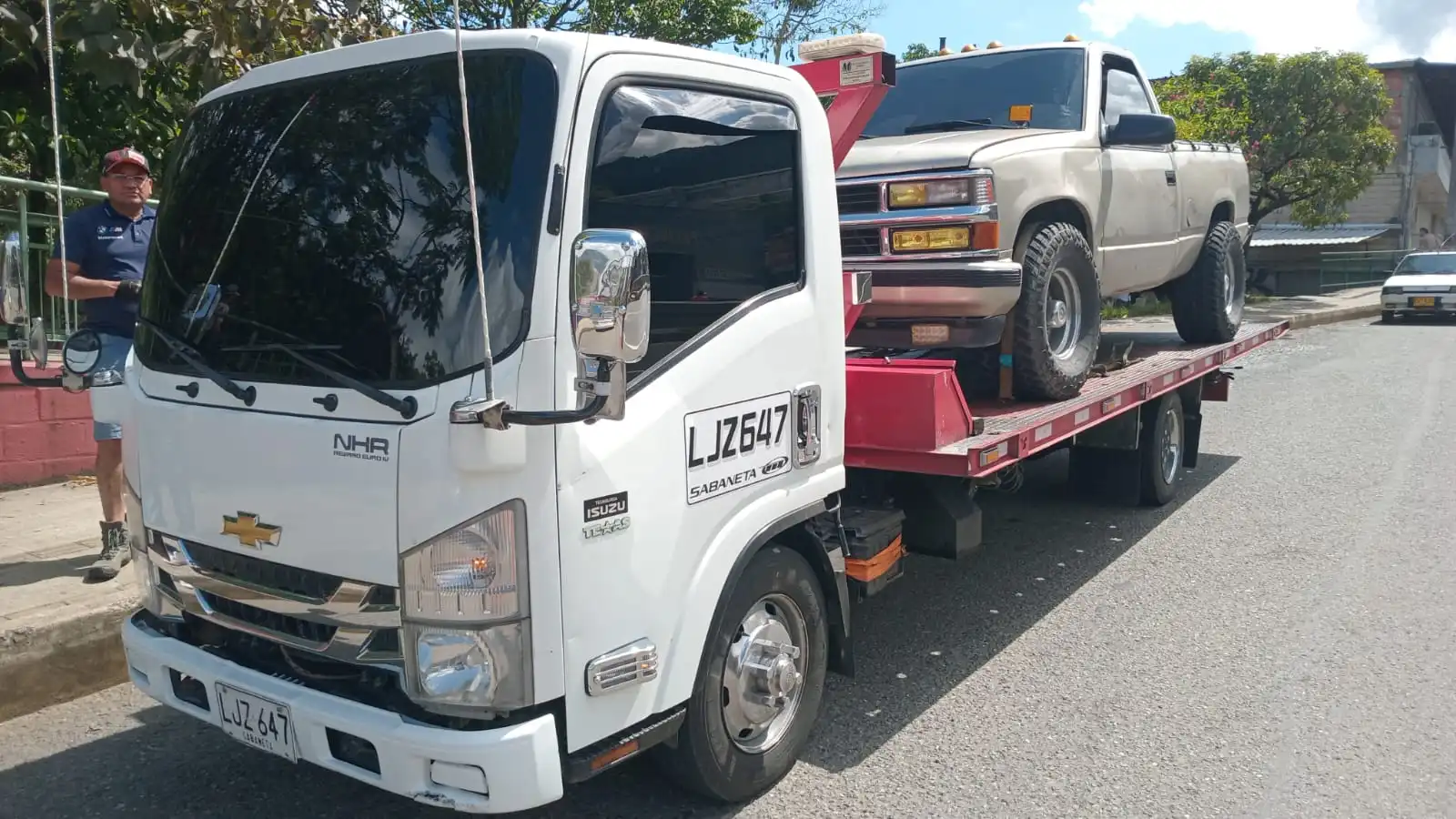 Professional Tow Truck Medellín